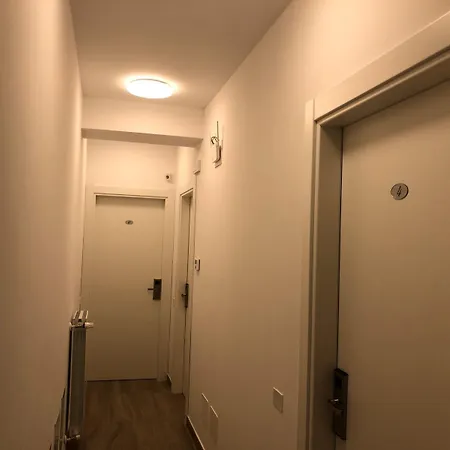 לינה וארוחת בוקר Via Roma ל'אקווילה