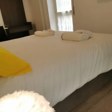 Via Roma לינה וארוחת בוקר ל'אקווילה